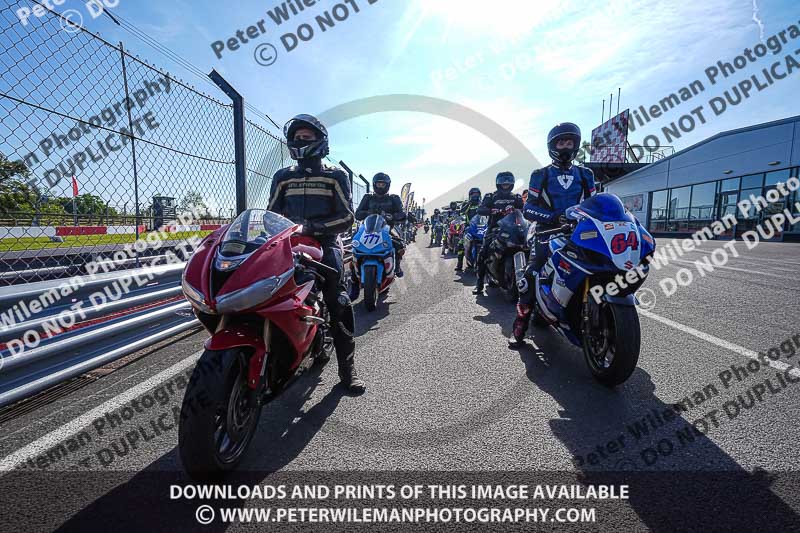 donington no limits trackday;donington park photographs;donington trackday photographs;no limits trackdays;peter wileman photography;trackday digital images;trackday photos